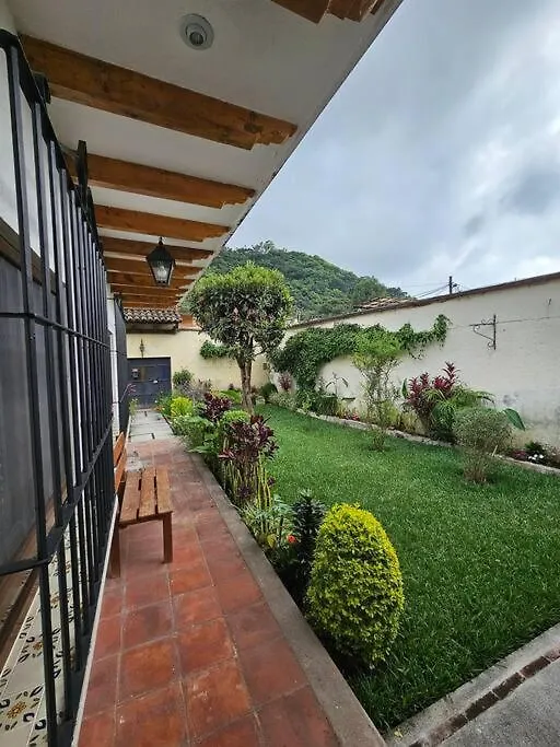 Restful Hideaway Near Antigua Vila