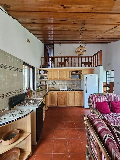 Restful Hideaway Near Antigua Vila